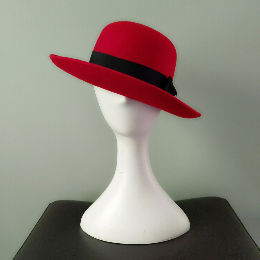 Vintage 1970s Red Wool Black Grosgrain Wide Ribbon Fedora Hat